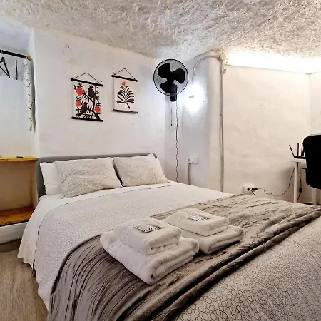 Bonita Casa Cueva Con Jacuzzi Apartment *